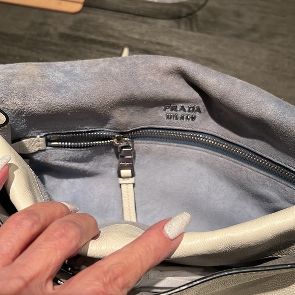 Luxury Handbag - Picture 4 of 5